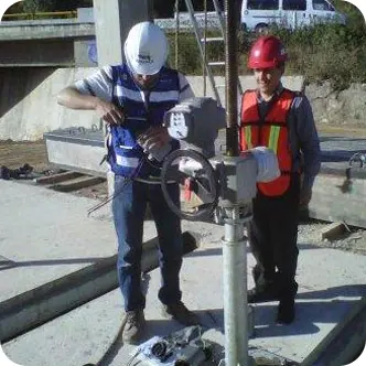 Equipo DYSAC trabajando